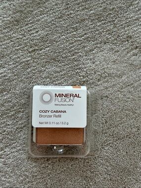 NIB Mineral Fusion Bronzer Refill in Cozy Cabana